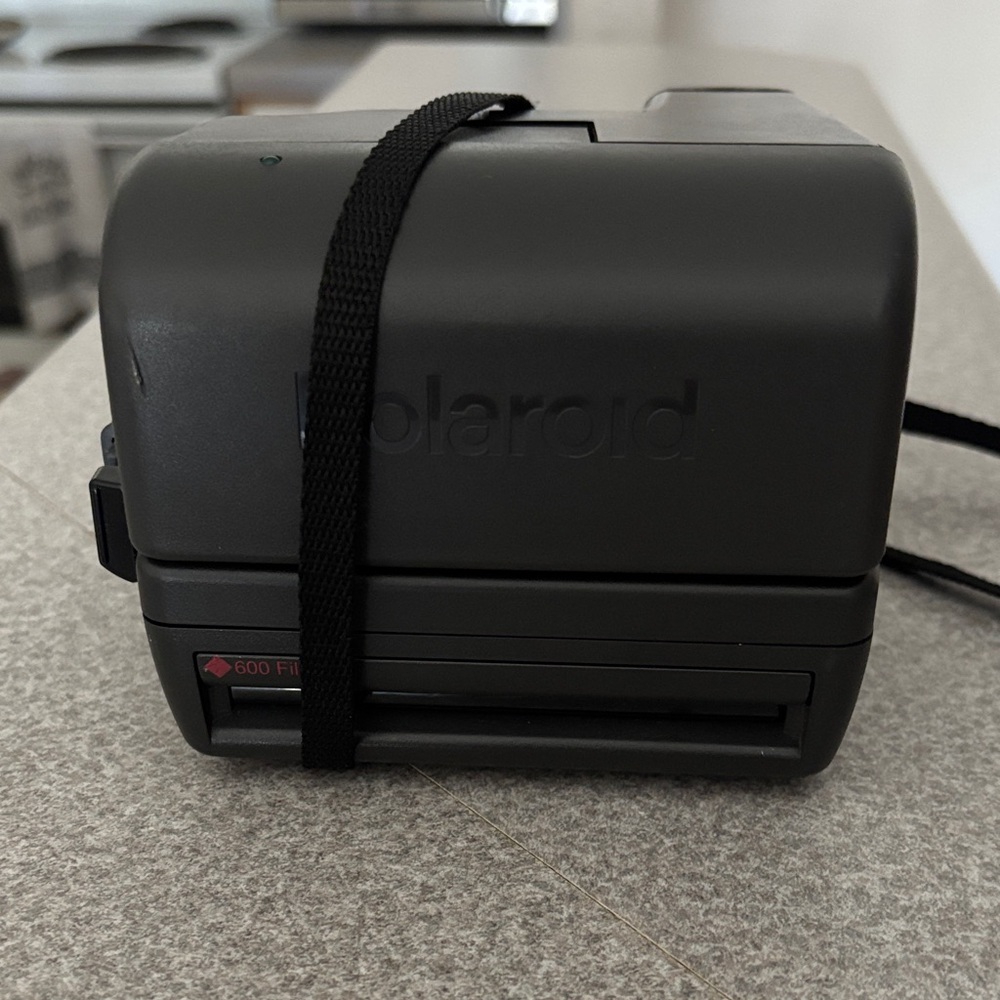 Polaroid Dark Gray Polarized Camera